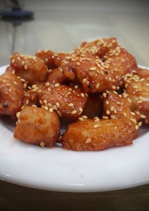 Hình của món Ức gà sốt mật ong.