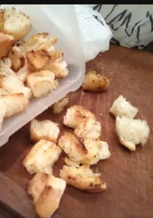 Una foto de Crutouns de pan francés!!!
