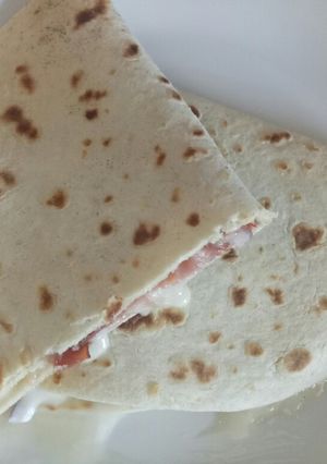 A picture of Piadina Zola e speck.
