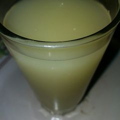 A picture of Lemon and ginger lemonade.