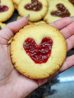Una foto de Galletitas con corazón dulce 💟