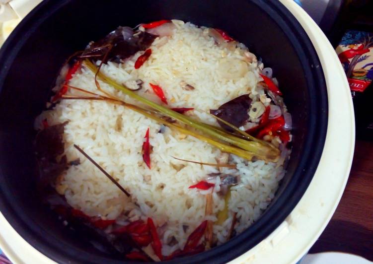 Cara Membuat Nasi Liwet Simple Yang Renyah
