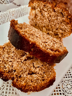 Una foto de BUDÍN MATERO DE 🍌BANANA🍌Y 🍎 MANZANA🍎 (en hornito eléctrico)