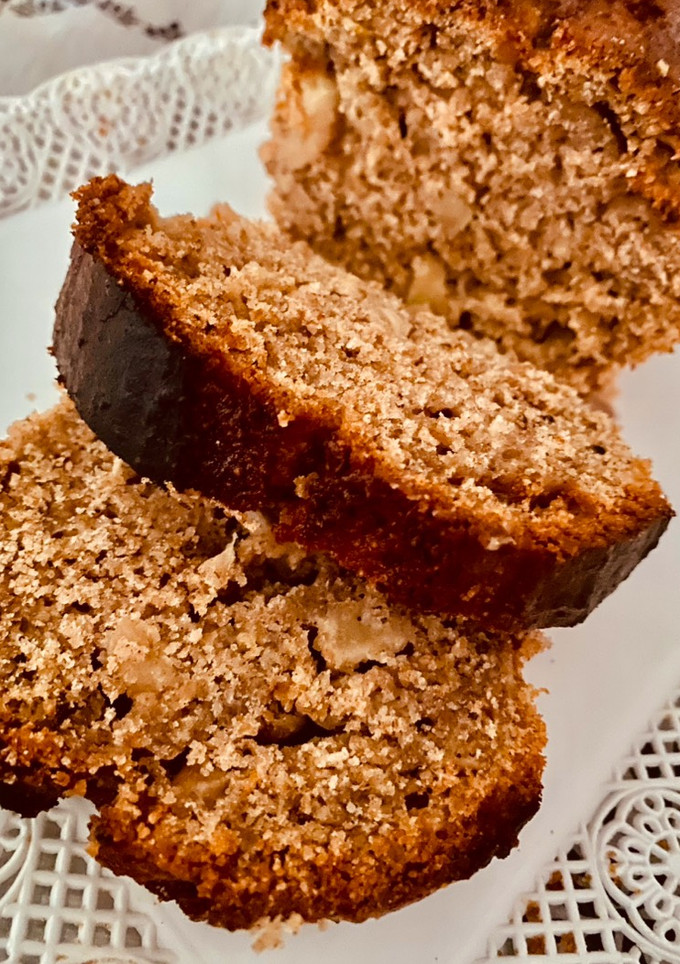 Una foto de BUDÍN MATERO DE 🍌BANANA🍌Y 🍎 MANZANA🍎 (en hornito eléctrico)