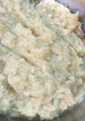 A picture of Home made ginger and lemon paste.