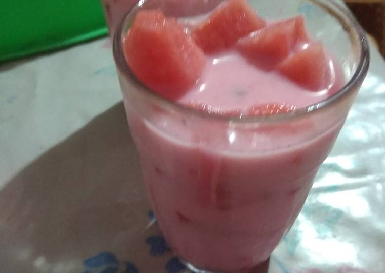 Langkah Mudah untuk Menyiapkan Es semangka sweet pink Anti Gagal