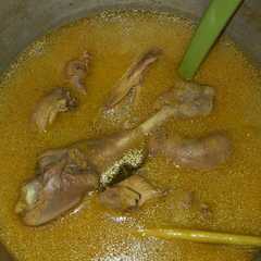 Opor ayam kampung রেসিপির প্রধান ছবি