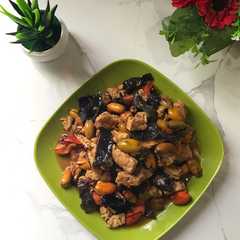 A picture of Tumis Kulit Melinjo Jamur Kuping dan Tempe.