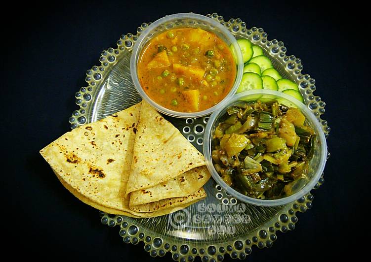 Aloo matar gravy with Hari pyaz ki bhujiya