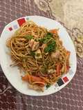 Tallarín saltado criollo de pollo