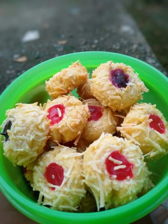 Easy Way Prepare Bluberry Strawberry ThumbPrint cookies with cheese the Delicious Tasty
