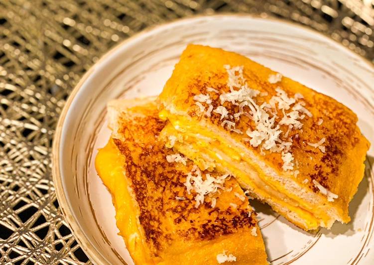 Cheese egg toast/ Roti panggang telur keju