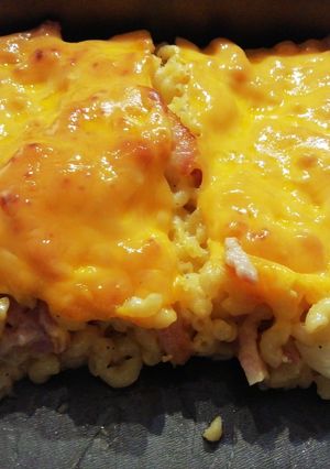 Une photo de Gratin de pates, lardons et cheddar