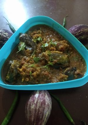 बेबी भरवा बैंगन(baby bharwa baingan recipe in hindi) रेसिपी मुख्य फोटो