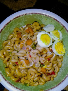 A picture of Macaroni.