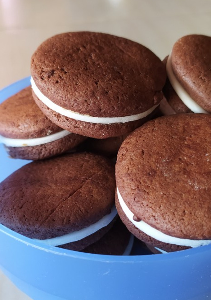Una foto de Galletas de chocolate rellenas tipo oreo