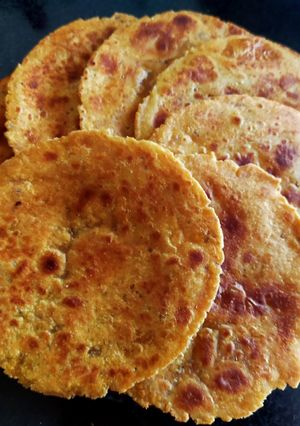 A picture of Thepla.