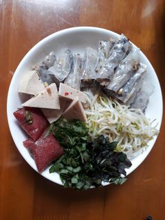 Hình của món Bánh cuốn hấp chả từ bánh đa (Bánh tráng).