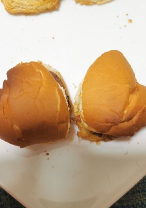 Una foto de Hamburguesitas en forma de corazón ♥