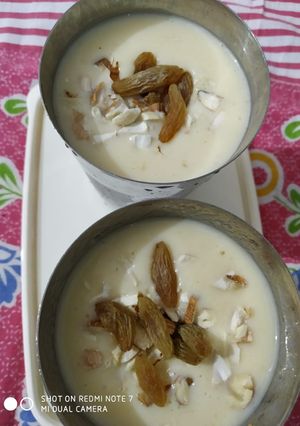 A picture of Mango shake.