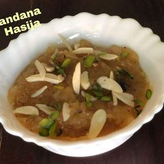 A picture of Apple Halwa.