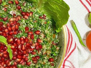 سالاد تبوله با کینوا