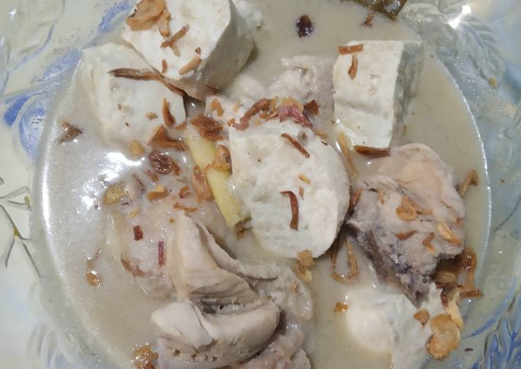 Opor Ayam Tahu