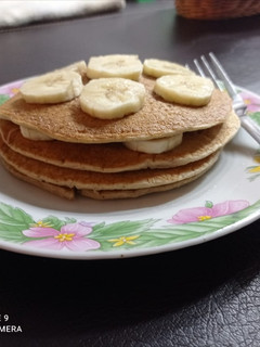 Una foto de Panqueques de avena y plátano