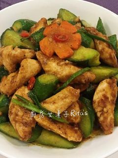 沙茶黃瓜炒嫩雞柳 的食譜成品照片
