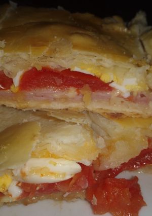 Una foto de Pastel Chivito 🍅🥚🥧