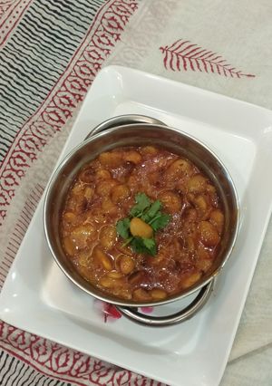 A picture of Lima beans sabji.