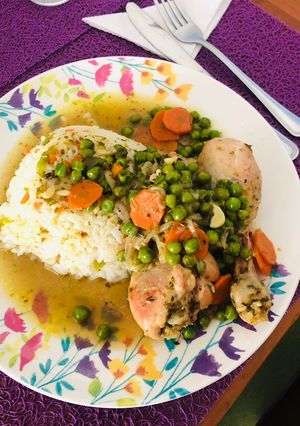 Una foto de Arroz c/pollo arvejado