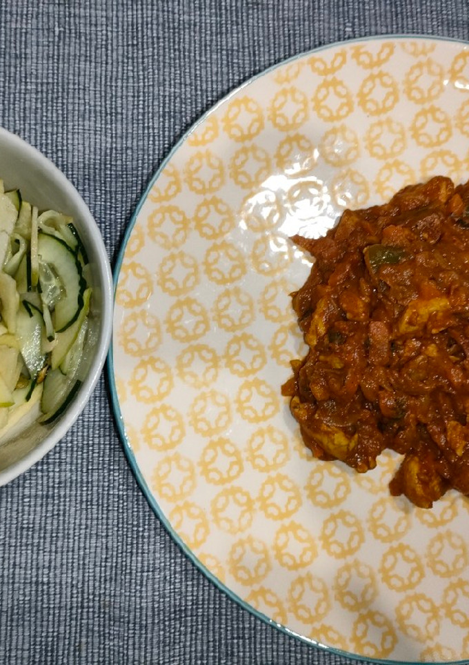 Una foto de Curry de pollo (sin leche de coco)