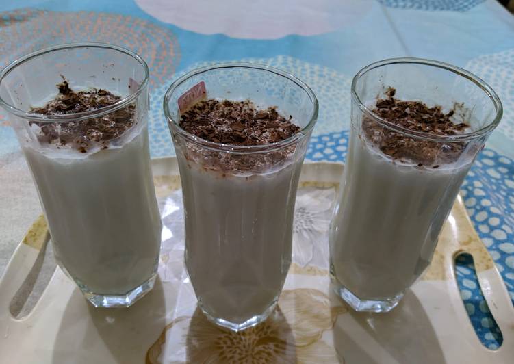 Recipe of Award-winning Banana milk shake