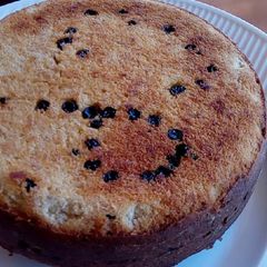 A picture of Fruits (Avocado,Pawpaw and mango)cake.
