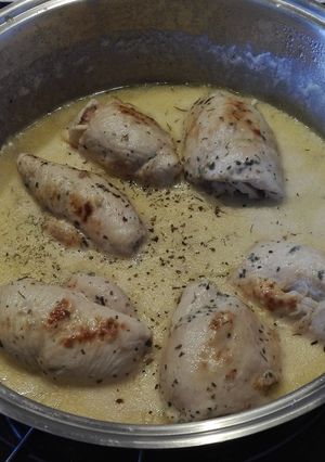 Una foto de Pechuga de pollo con mouse de foie, a las finas hierbas