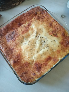 Una foto de Lasaña de verduras, champiñones y gambas