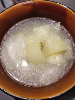 A picture of Melon Soup.