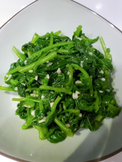 蒜香甜菠菜 的食譜成品照片