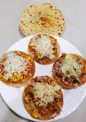 ભાખરી પીઝા રેસીપી મુખ્ય ફોટો