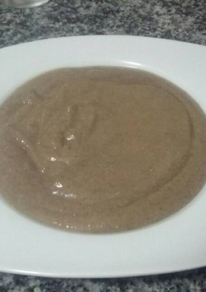 Una foto de Crema de champiñones y ceps