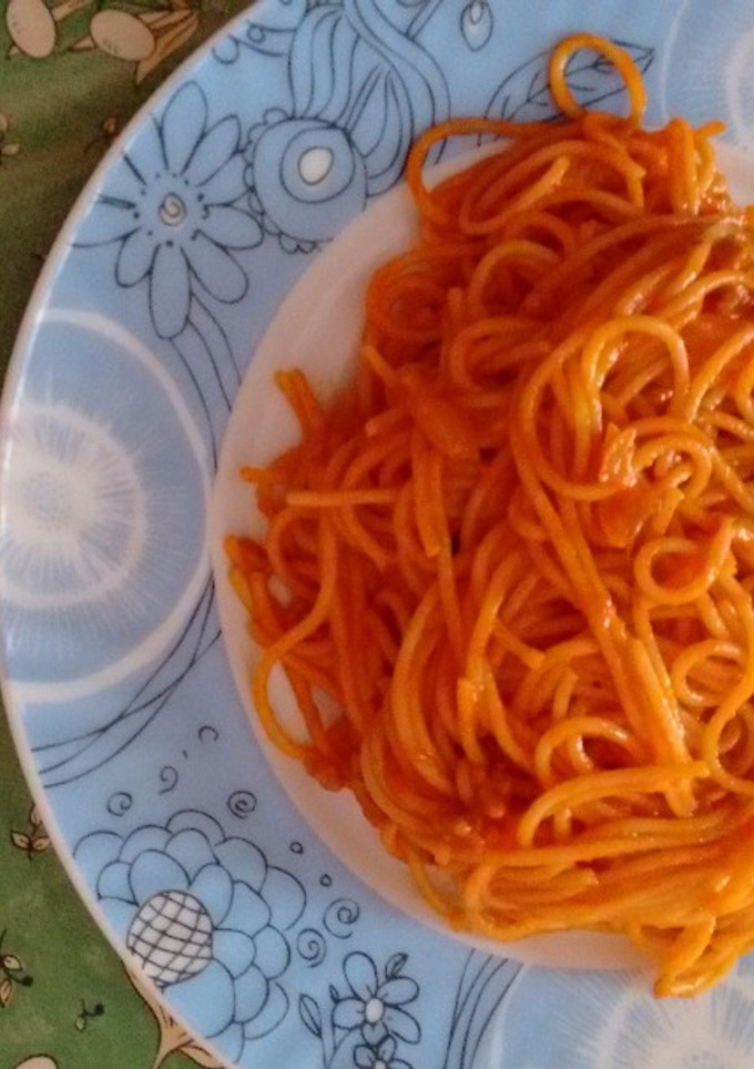 Una foto de Pasta con carne (spaguettis)