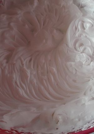 A picture of Whipped cream.
