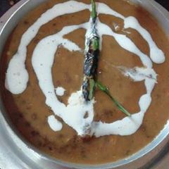 A picture of Daal makhni.