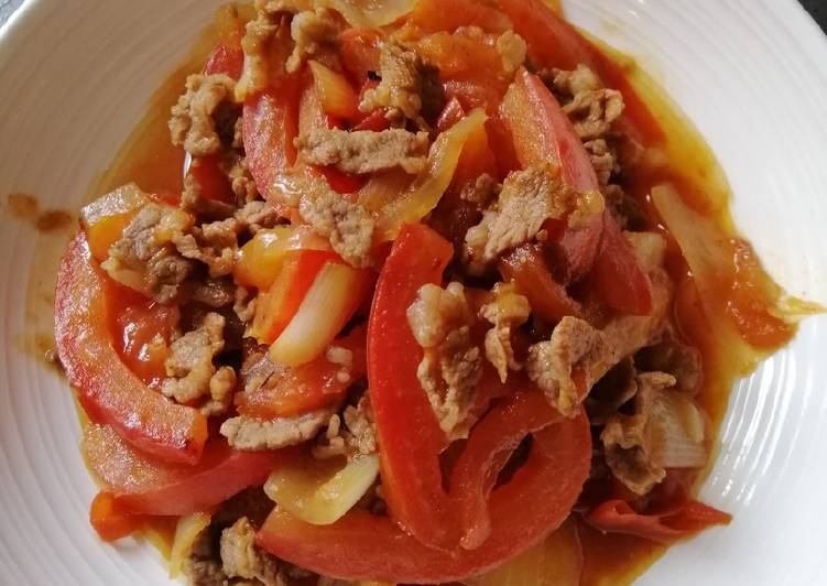 Steps to Prepare Super Quick Homemade Tomato w/ Beef Slices