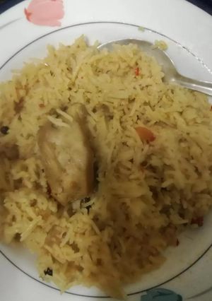 A picture of Chicken Polau.