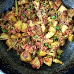 A picture of Cauliflower potato fry.
