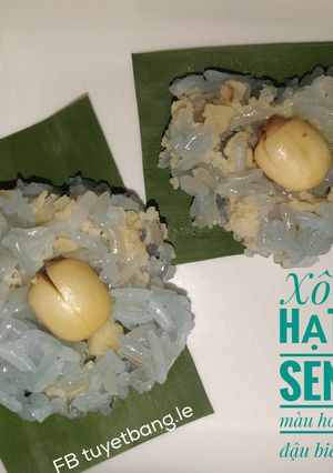 Hình của món Ăn dặm cho bé: Xôi hạt sen màu hoa đậu biếc.