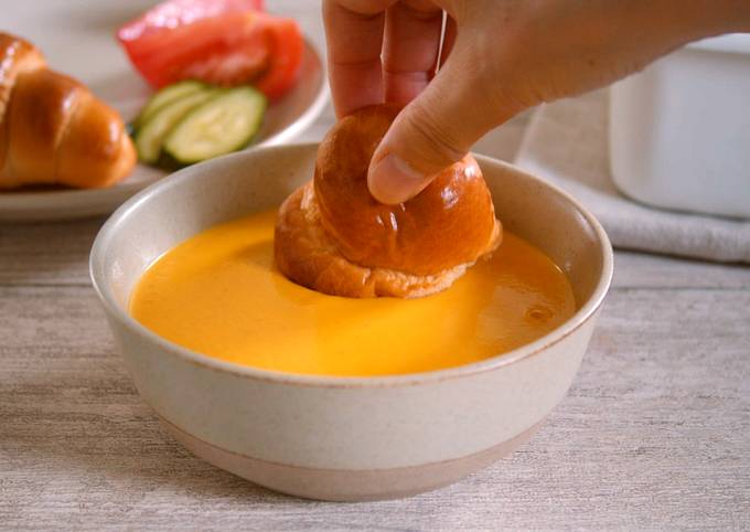 Recipe of Ultimate EASY! Creamy Carrot Soup (Carrot Potage)