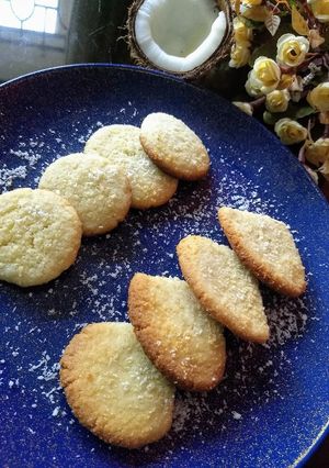 A picture of Coconut cookie.